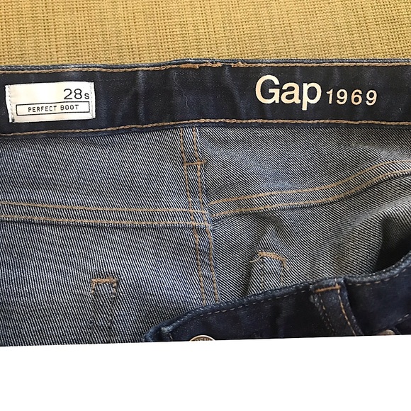 Gap Jeans - Picture 2 of 3